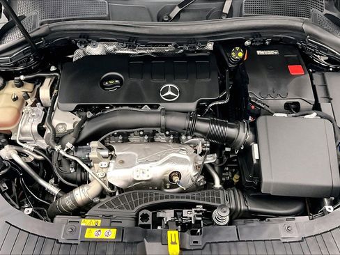 Certified 2023 Mercedes-Benz GLA 250 4MATIC image 9