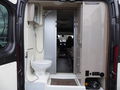 Used 2017 RAM ProMaster 3500 w/ Premium Appearance Group image 38