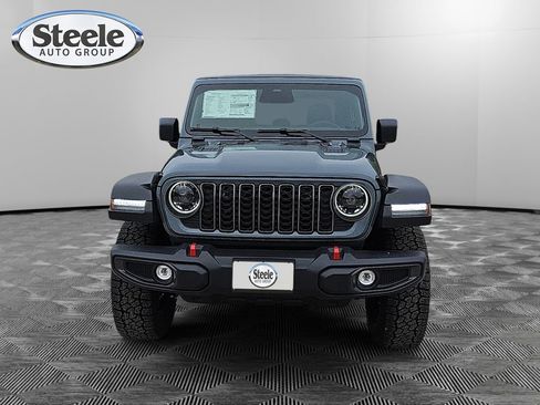 New 2026 Jeep Gladiator Rubicon w/ Steel Power Dome Hood Package AWD/4WD image 8