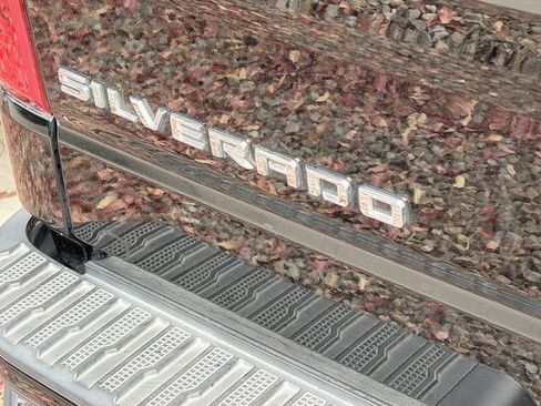 Used 2022 Chevrolet Silverado 1500 Custom image 5