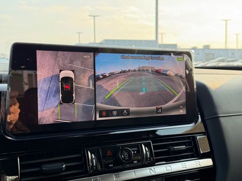 New 2026 Nissan Pathfinder SL image 28