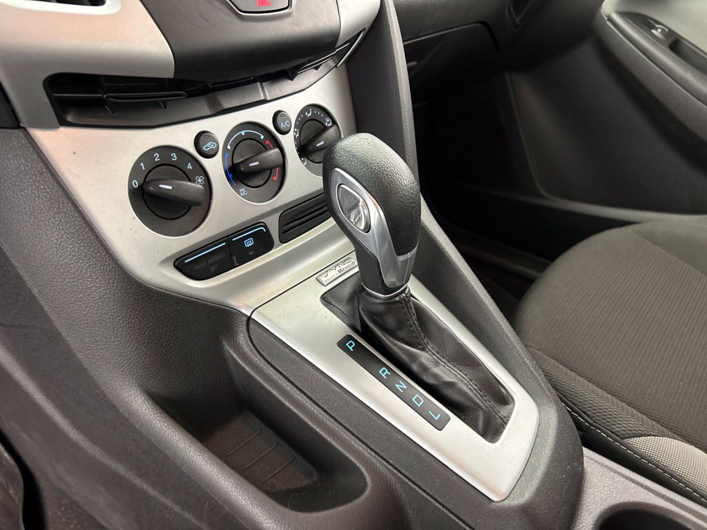 Used 2014 Ford Focus SE FWD image 16