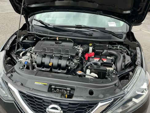 Used 2019 Nissan Sentra SR w/ Exterior Package FWD image 23