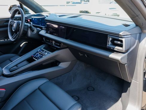 New 2025 Porsche Macan Turbo Electric image 25