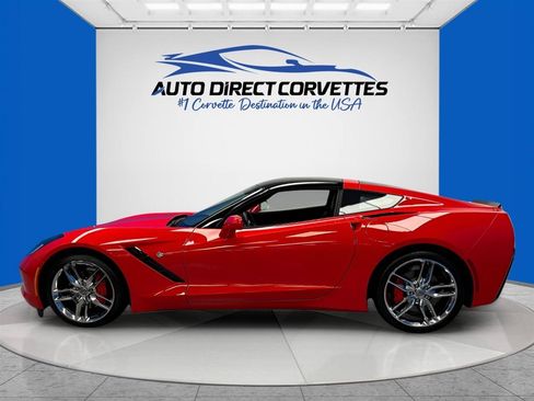 Used 2019 Chevrolet Corvette Stingray Coupe w/ 1LT RWD image 4