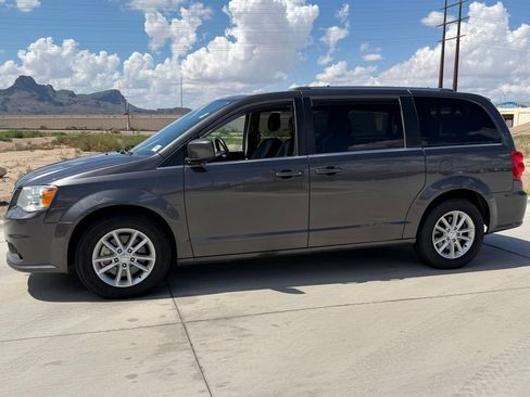 Used 2018 Dodge Grand Caravan SXT FWD image 5