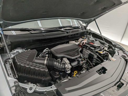 Used 2024 Cadillac XT6 Sport image 16