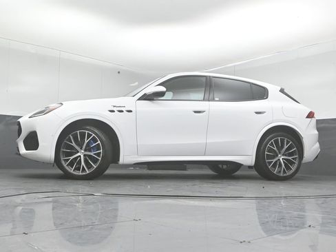 Used 2023 Maserati Grecale Modena image 36
