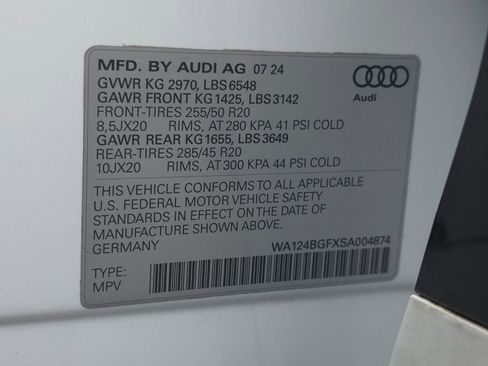 Used 2025 Audi Q6 e-tron Premium Plus image 58