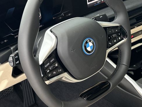 New 2026 BMW i4 xDrive40i w/ Premium Package image 19