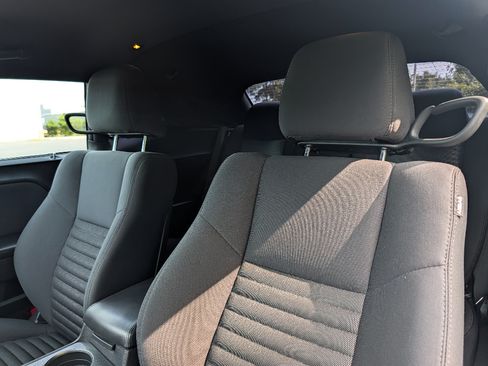 Used 2014 Dodge Challenger R/T RWD image 13
