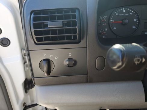 Used 2006 Ford F250 XL image 13