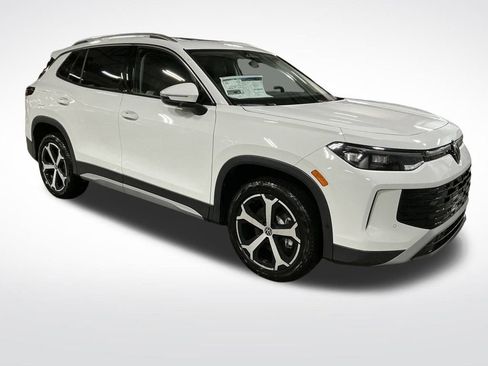 New 2026 Volkswagen Tiguan SE image 7