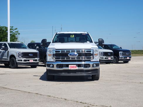 New 2026 Ford F350 XL w/ XL Chrome Package AWD/4WD image 2