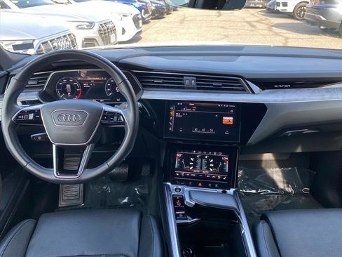 Used 2023 Audi e-tron Chronos w/ Chronos Package image 12