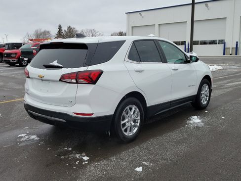 Used 2022 Chevrolet Equinox LT image 4