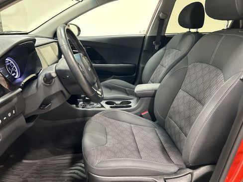 Used 2022 Kia Niro LXS image 10