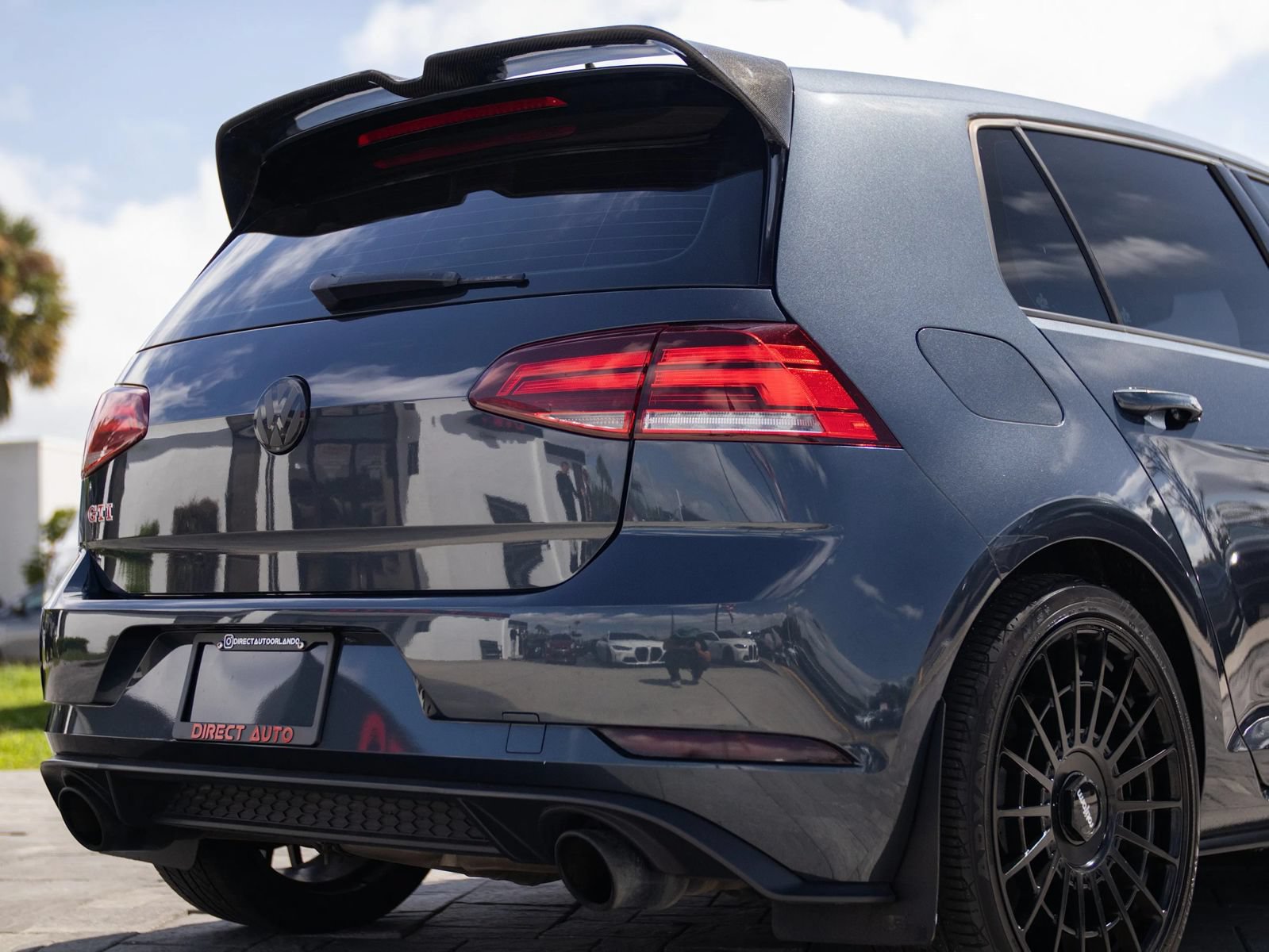 Used 2020 Volkswagen GTI SE FWD image 12