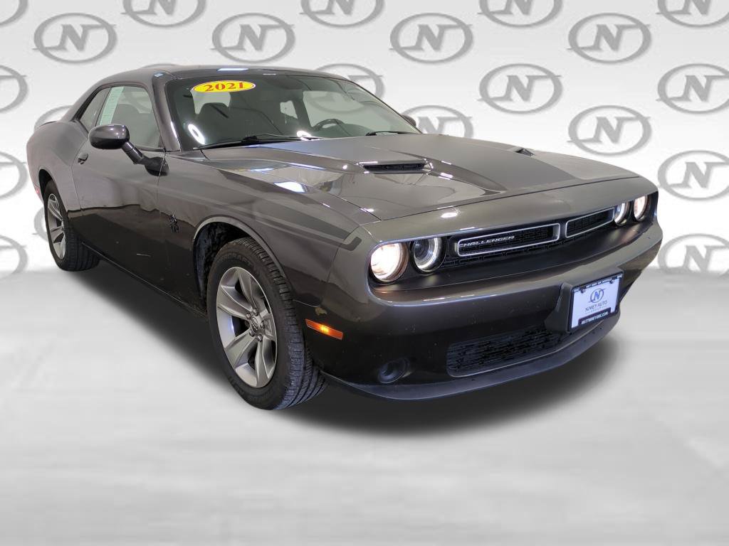 Used 2021 Dodge Challenger SXT RWD image 21
