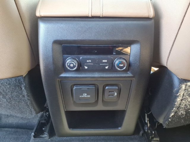 Used 2023 Chevrolet Traverse Premier AWD/4WD image 24