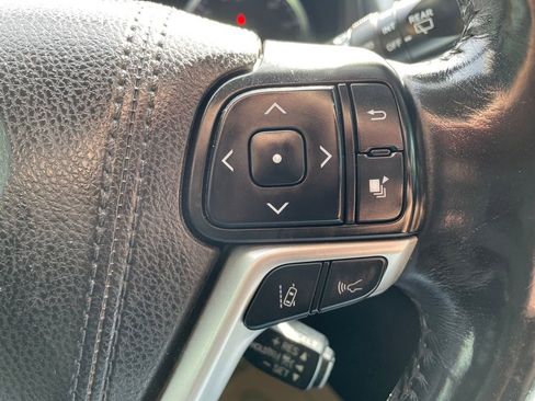 Used 2017 Toyota Highlander Limited Platinum image 28