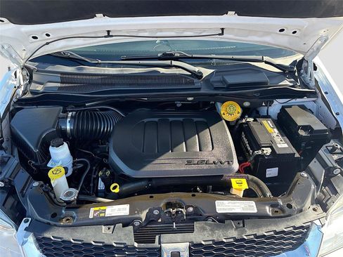 Used 2019 Dodge Grand Caravan SE image 30