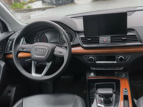 Used 2023 Audi Q5 2.0T Premium w/ Convenience Package image 9