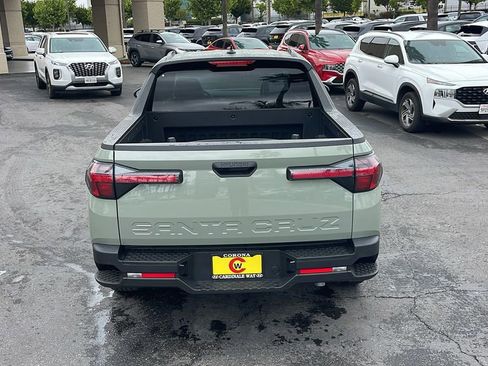 New 2025 Hyundai Santa Cruz SEL image 8