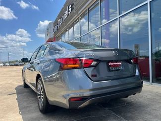 Used 2024 Nissan Altima 2.5 SV FWD video 2