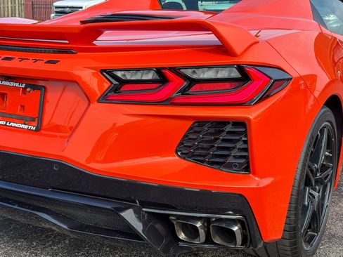 Used 2021 Chevrolet Corvette Stingray Preferred Conv w/ Z51 Performance Package RWD image 19