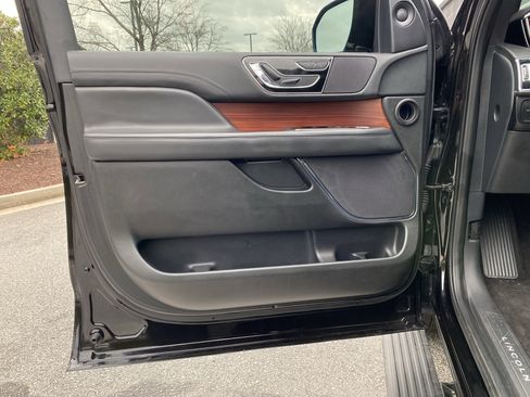 Used 2024 Lincoln Navigator L 4WD image 26