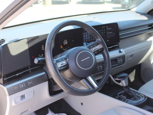 Used 2024 Hyundai Kona SEL FWD image 11