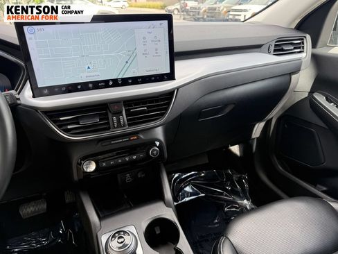 Used 2024 Ford Escape Platinum AWD/4WD image 20