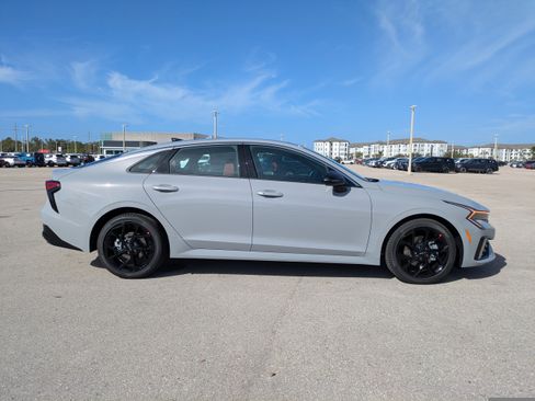 New 2026 Kia K5 GT-Line image 4
