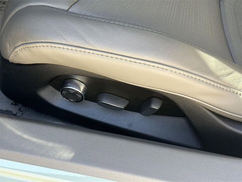 Used 2024 Chevrolet Corvette Stingray Premium Cpe w/ Z51 Performance Package image 30