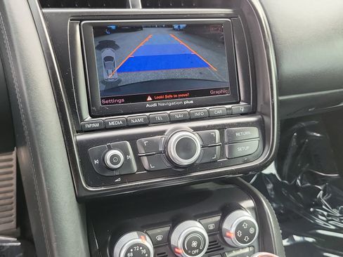 Used 2012 Audi R8 V10 image 21