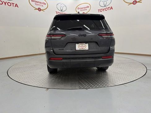 Used 2023 Jeep Grand Cherokee L Laredo AWD/4WD image 7