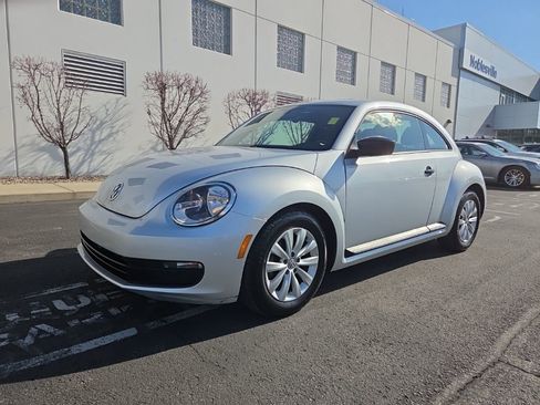 Used 2016 Volkswagen Beetle 1.8T S image 2