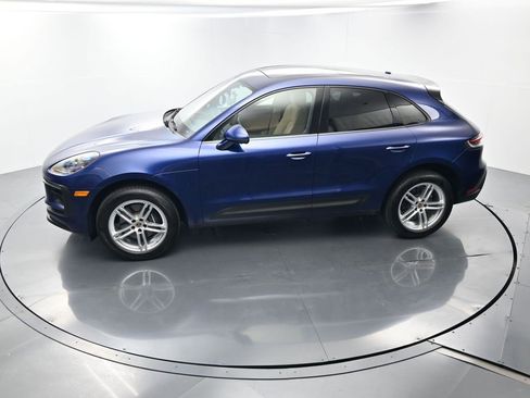 Certified 2024 Porsche Macan image 35