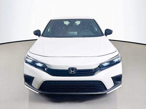 Used 2022 Honda Civic Sport image 2