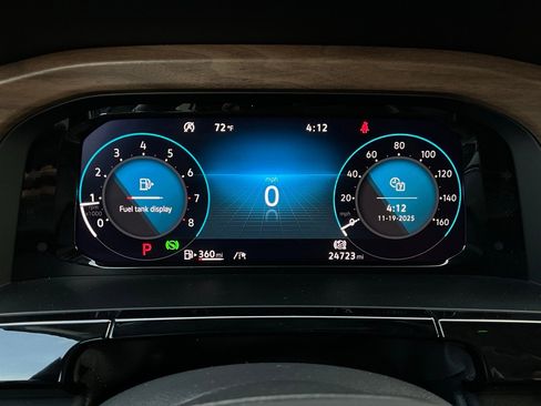 Used 2025 Volkswagen Atlas SE image 40