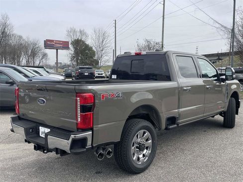 New 2026 Ford F250 Lariat w/ Lariat Ultimate Package image 3