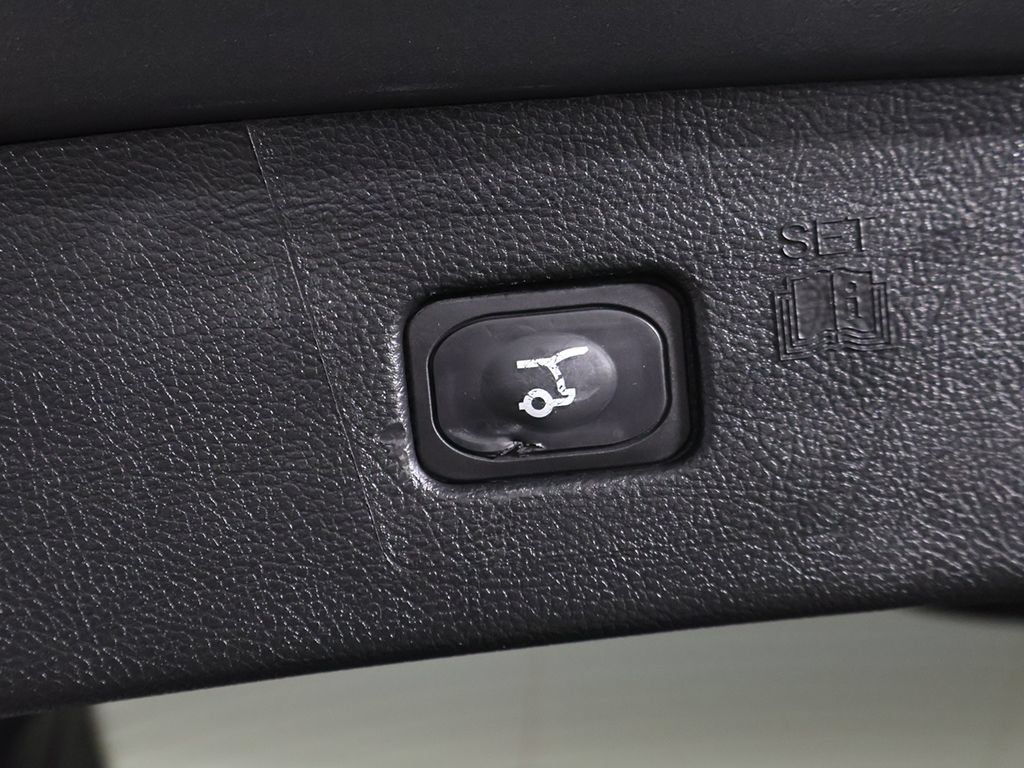 Used 2024 Ford Edge SEL w/ Convenience Package AWD/4WD image 18