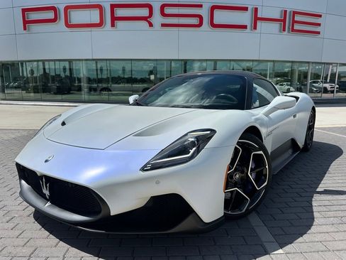Used 2023 Maserati MC20 Coupe RWD image 1