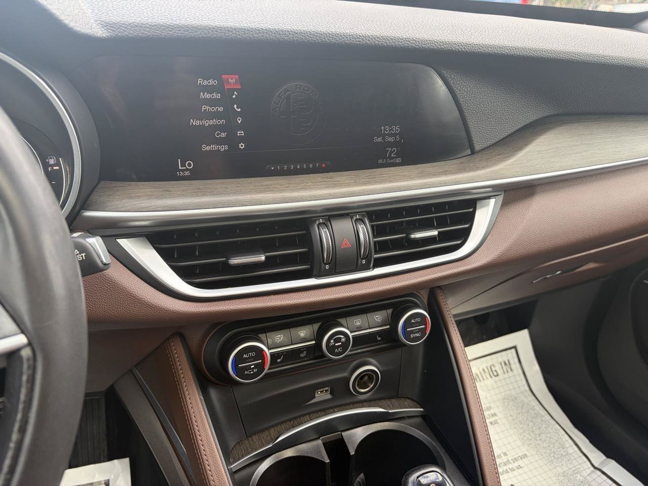 Used 2018 Alfa Romeo Stelvio Ti AWD/4WD image 21