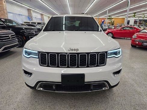 Used 2017 Jeep Grand Cherokee Limited w/ Luxury Group II AWD/4WD image 3