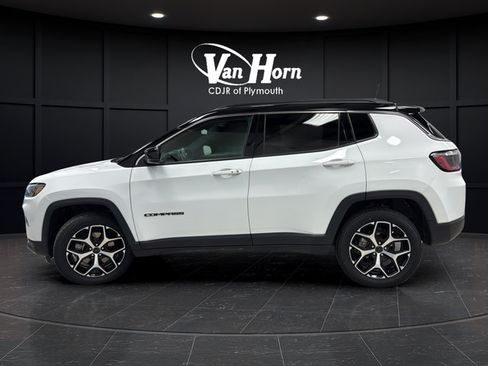 Used 2025 Jeep Compass Limited AWD/4WD image 4