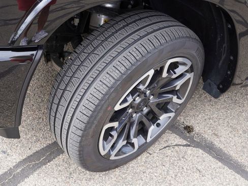 Certified 2025 RAM 1500 Limited AWD/4WD image 13