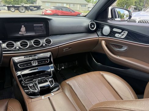 Used 2017 Mercedes-Benz E 300 image 8