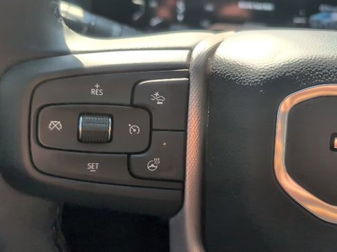 Used 2024 GMC Yukon Denali image 32